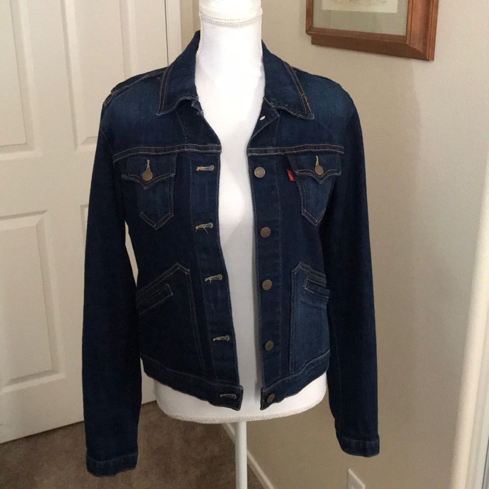 💐 Levi’s denim jacket.  GUC